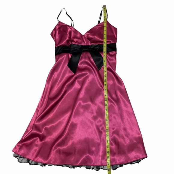 WINDSOR Fuchsia Mini Sleeveless Dress w/ Bow 11 - Picture 6 of 10
